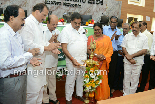  Ramanath Rai inaugurates Electronic Waste Collection Unit 1